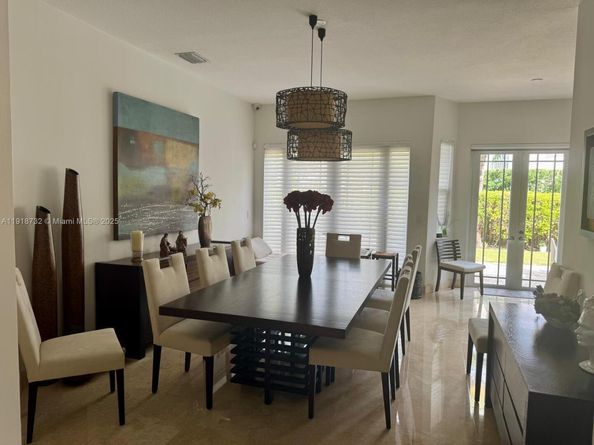 10772 NW 71st St, Doral FL 33178