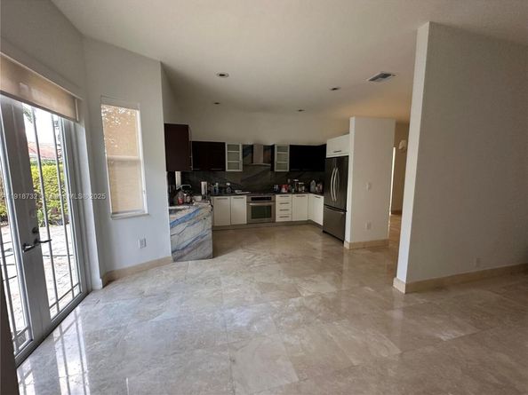 10772 NW 71st St, Doral FL 33178