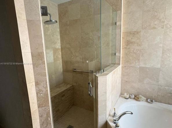 10772 NW 71st St, Doral FL 33178