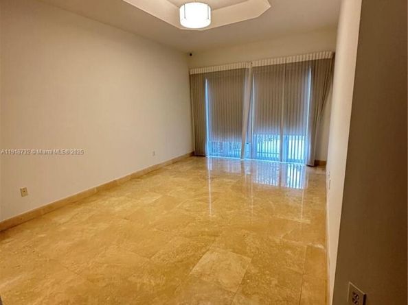 10772 NW 71st St, Doral FL 33178