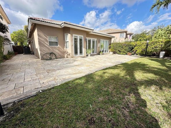 10772 NW 71st St, Doral FL 33178