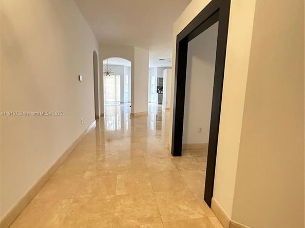 10772 NW 71st St, Doral FL 33178