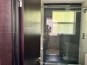 10772 NW 71st St, Doral FL 33178