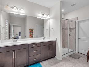 4754 Eucalyptus Dr, Hollywood FL 33021