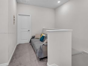 4754 Eucalyptus Dr, Hollywood FL 33021