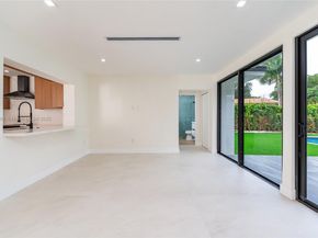 7101 E Troon Cir, Miami Lakes FL 33014