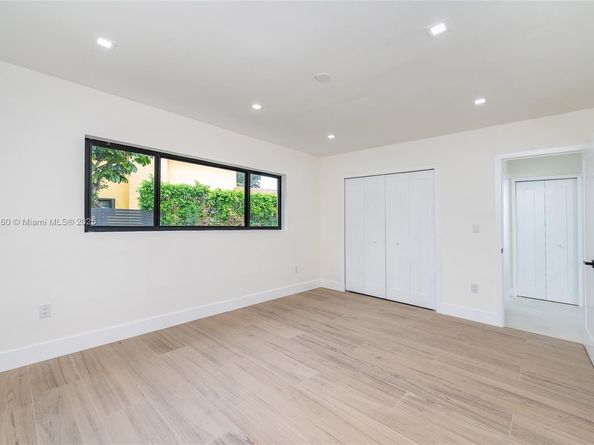 7101 E Troon Cir, Miami Lakes FL 33014