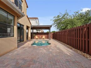 10040 NW 10th St, Miami FL 33172