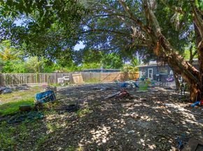 5724 Mckinley St, Hollywood FL 33021