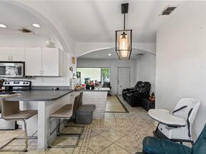 5724 Mckinley St, Hollywood FL 33021
