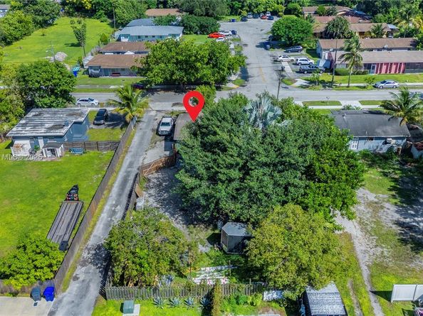 5724 Mckinley St, Hollywood FL 33021