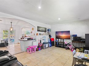 5724 Mckinley St, Hollywood FL 33021