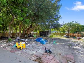 5724 Mckinley St, Hollywood FL 33021