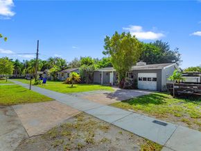5724 Mckinley St, Hollywood FL 33021