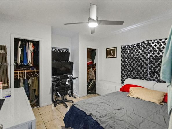 5724 Mckinley St, Hollywood FL 33021