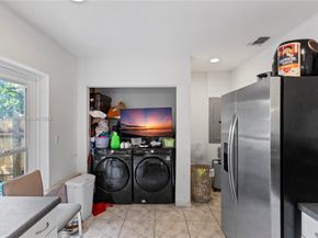 5724 Mckinley St, Hollywood FL 33021
