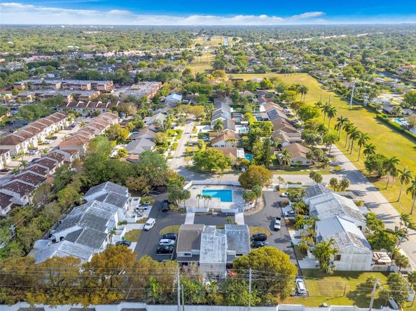 10215 SW 89th St, Miami FL 33176