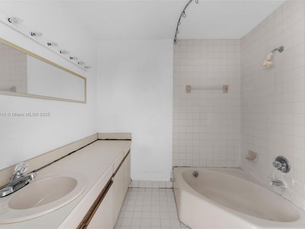 10215 SW 89th St, Miami FL 33176