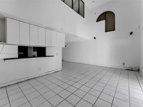 10215 SW 89th St, Miami FL 33176