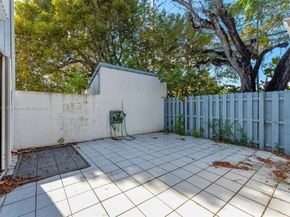 10215 SW 89th St, Miami FL 33176