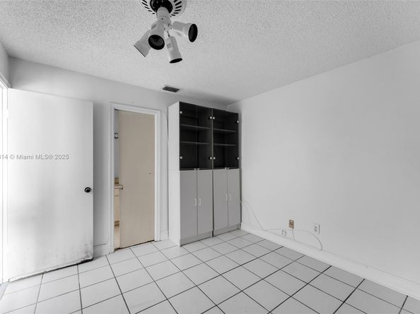 10215 SW 89th St, Miami FL 33176