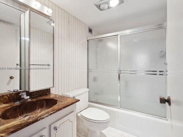 1901 Brickell Ave B2413, Miami FL 33129