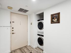 1901 Brickell Ave B2413, Miami FL 33129