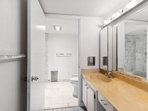 1901 Brickell Ave B2413, Miami FL 33129