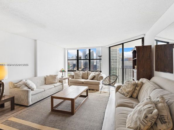 1901 Brickell Ave B2413, Miami FL 33129