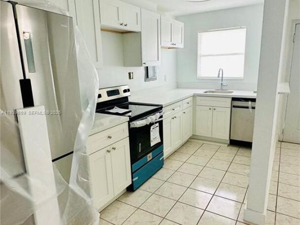 2651 NW 13th St 41, Miami FL 33125