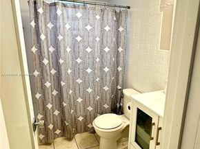 2651 NW 13th St 41, Miami FL 33125