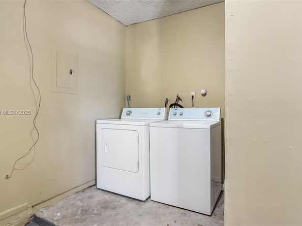 1701 SW 84th Ave, Miramar FL 33025