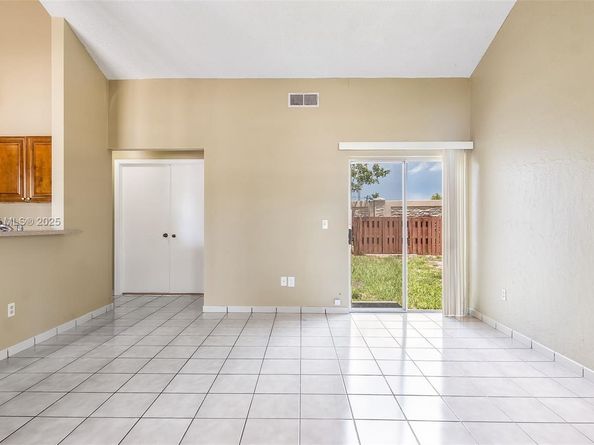 1701 SW 84th Ave, Miramar FL 33025