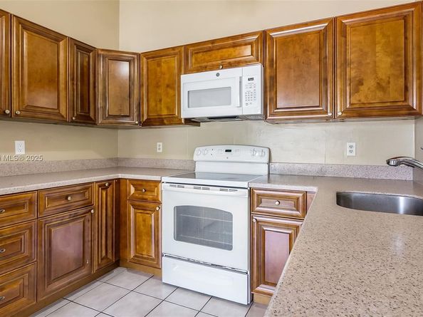 1701 SW 84th Ave, Miramar FL 33025