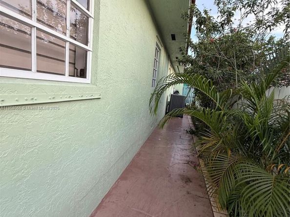 4540 SW 2nd Ter, Miami FL 33134