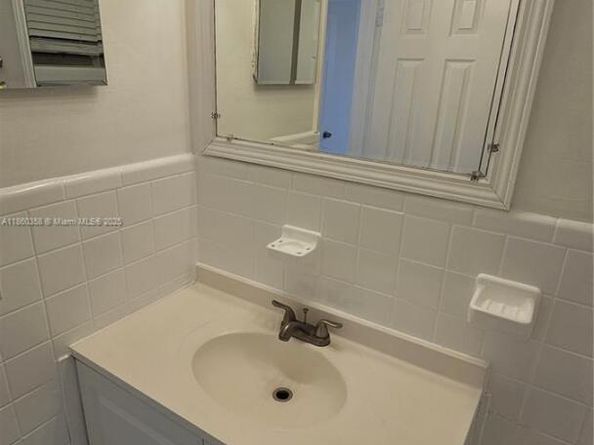 7805 Juniper St, Miramar FL 33023
