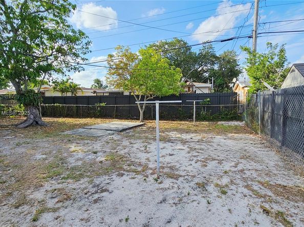 7805 Juniper St, Miramar FL 33023