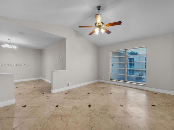 867 Ramblewood Dr, Coral Springs FL 33071