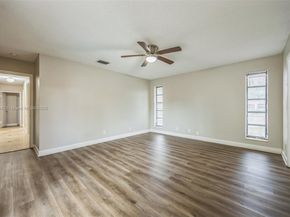 867 Ramblewood Dr, Coral Springs FL 33071