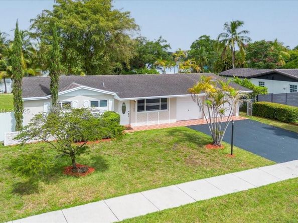 7700 SW 137th Ct, Miami FL 33183