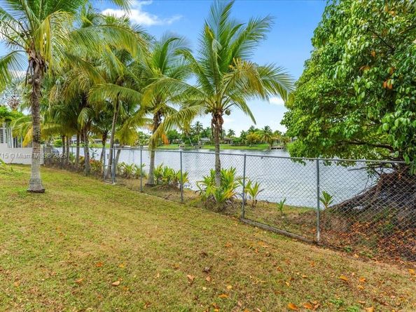 7700 SW 137th Ct, Miami FL 33183