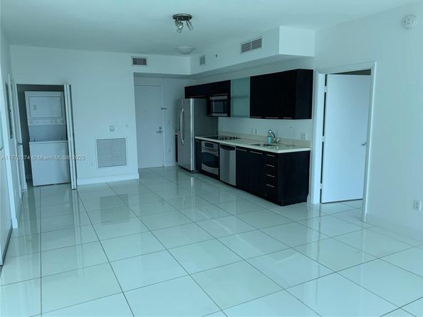 90 SW 3rd St 3610, Miami FL 33130
