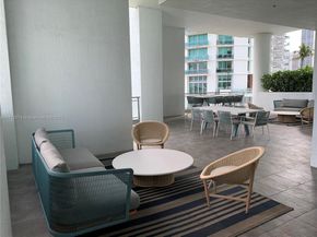 90 SW 3rd St 3610, Miami FL 33130