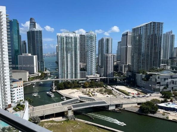 90 SW 3rd St 3610, Miami FL 33130