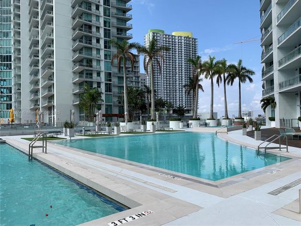 90 SW 3rd St 3610, Miami FL 33130