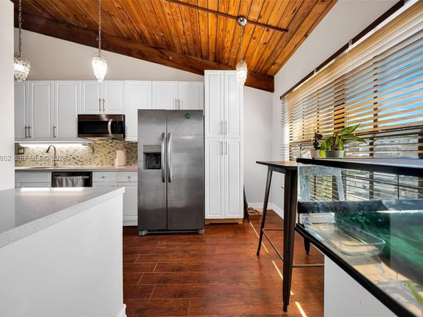 10341 Orange Ct, Pembroke Pines FL 33026