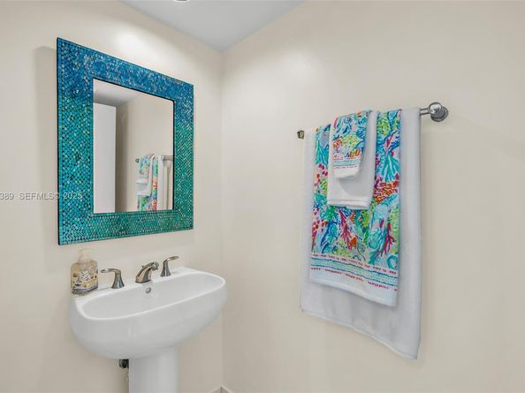 610 W Las Olas Blvd 1618N, Fort Lauderdale FL 33312