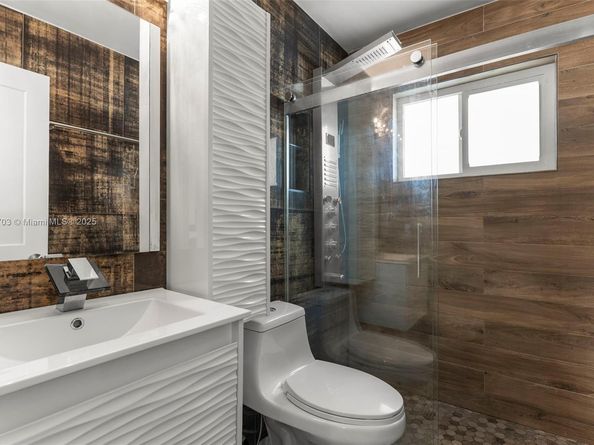 1823 SW 29th St, Fort Lauderdale FL 33315