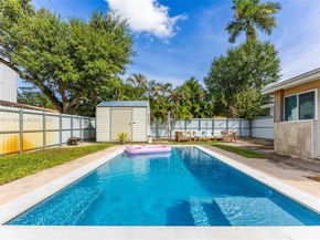 1823 SW 29th St, Fort Lauderdale FL 33315
