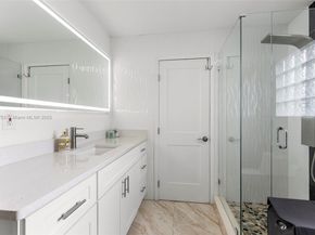 1823 SW 29th St, Fort Lauderdale FL 33315